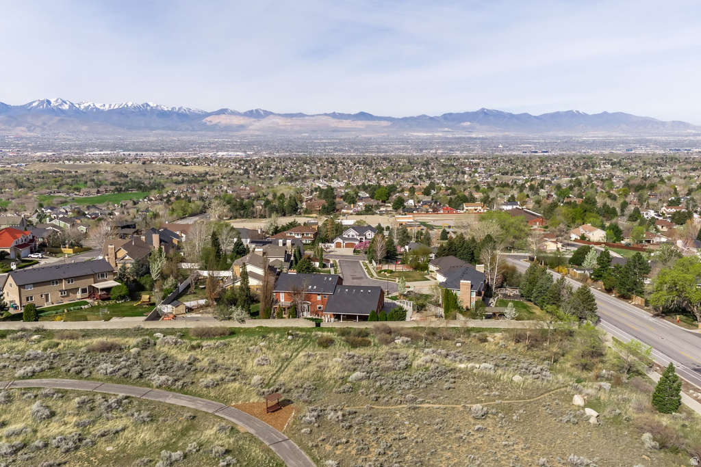2676 E HILL CLIMB CIR Sandy, UT 84092