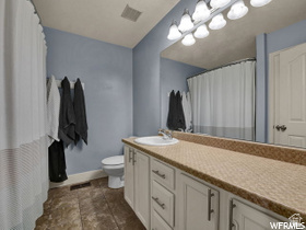 10541 S JUNIPER HILLS DR South Jordan, UT 84009