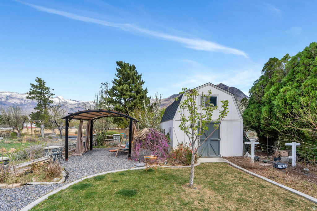 11056 N MANOR DR Highland, UT 84003