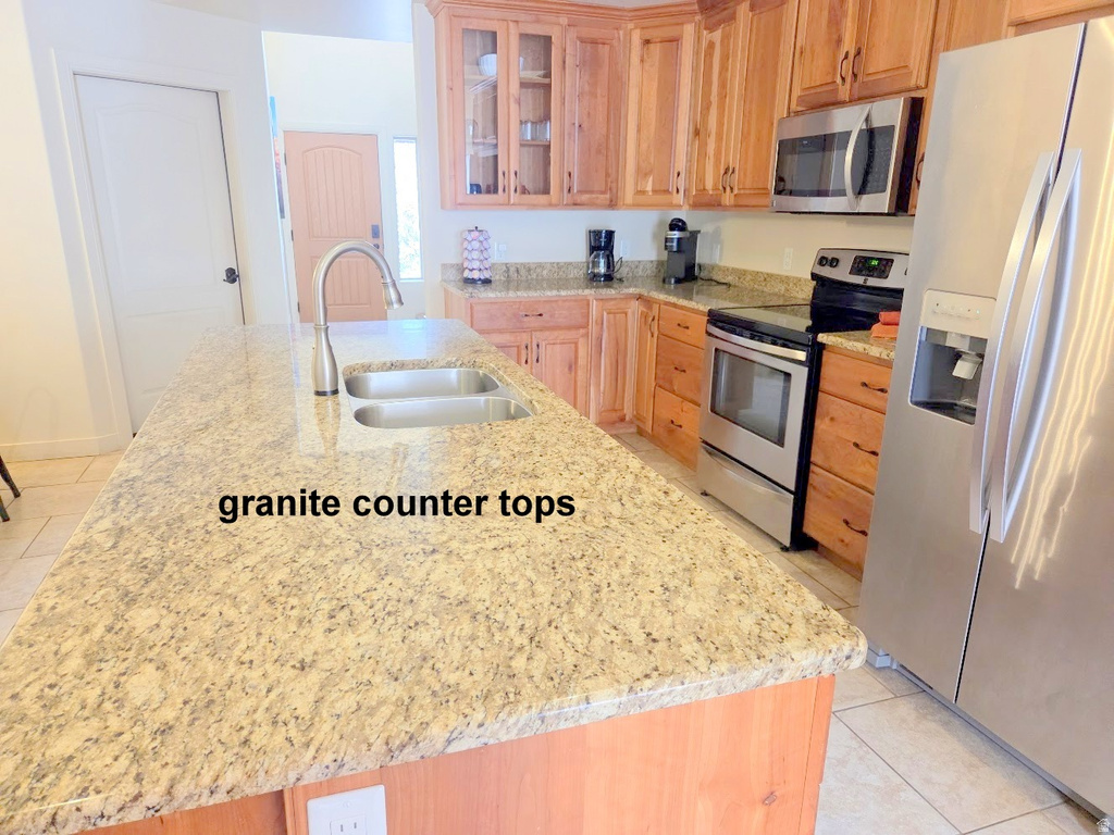 10 DESERT WIND DR Moab, UT 84532