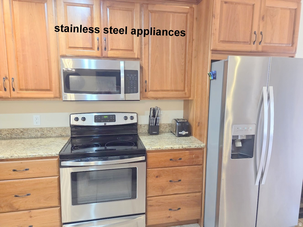 10 DESERT WIND DR Moab, UT 84532