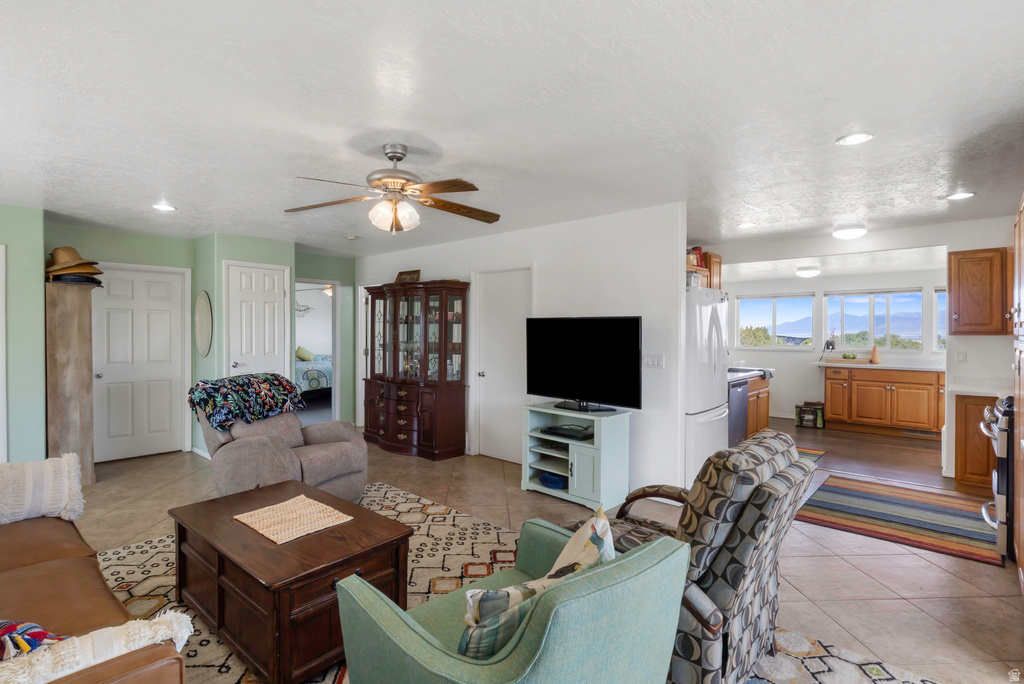 1933 S LEE LN Vernon, UT 84080