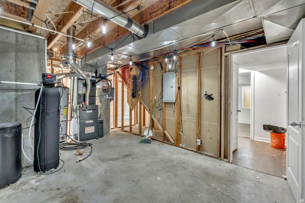 2882 S ADAM HILL WAY Magna, UT 84044