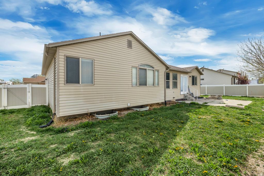 2882 S ADAM HILL WAY Magna, UT 84044
