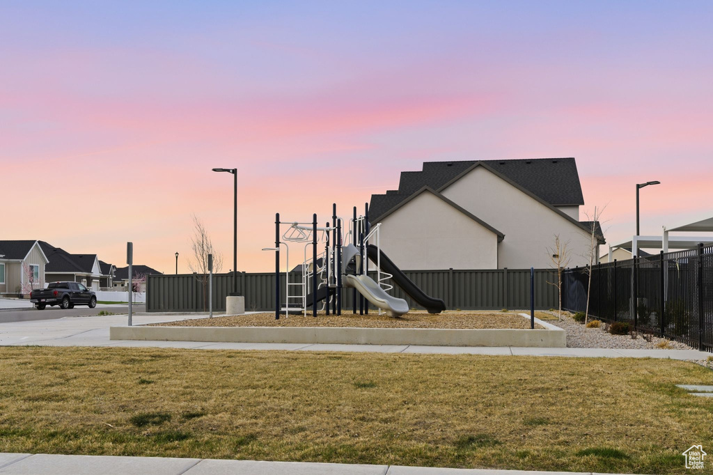 3233 W 2500 N Clinton, UT 84015