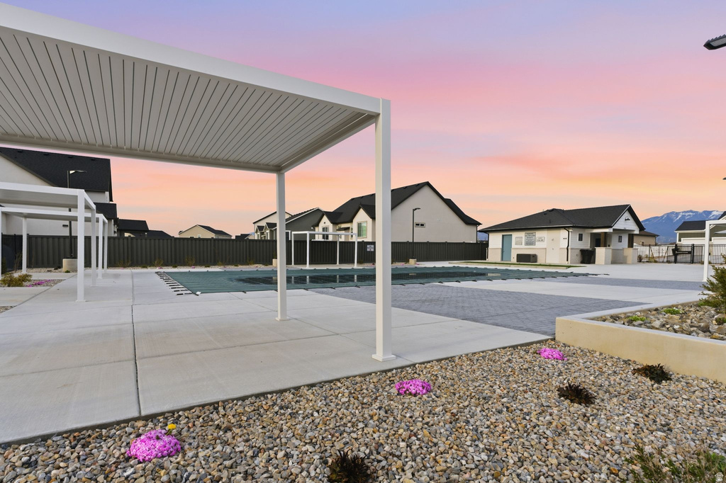 3233 W 2500 N Clinton, UT 84015