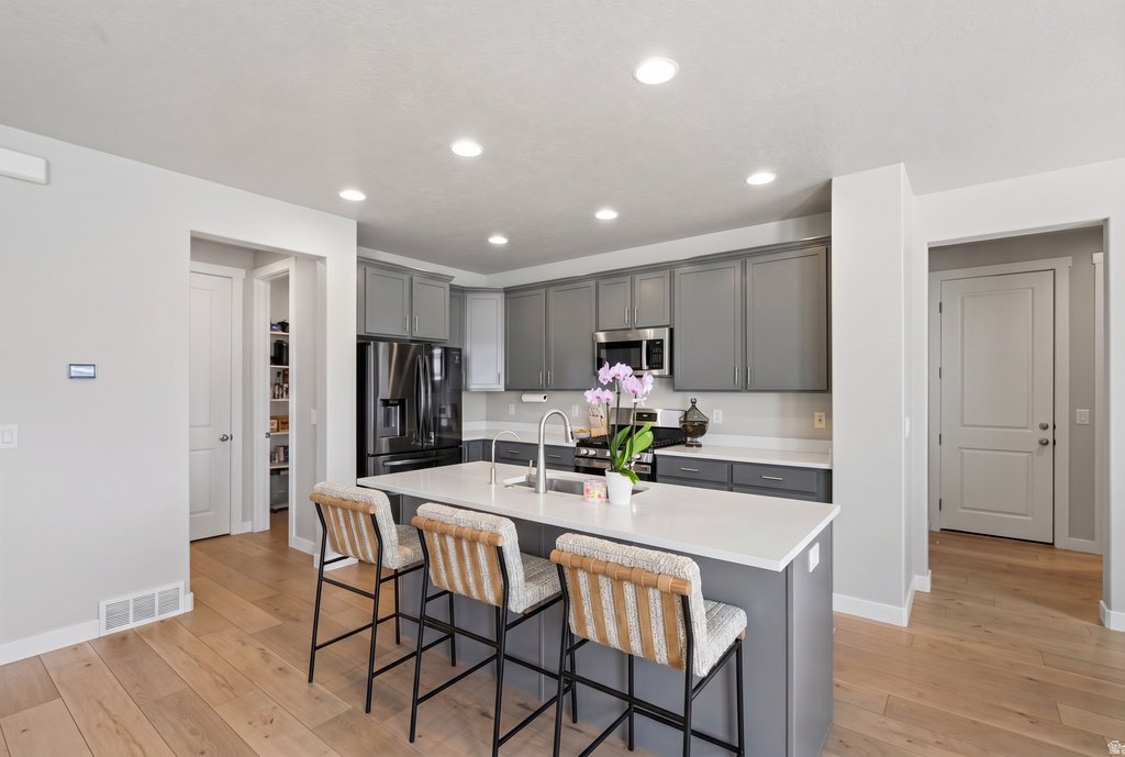 3233 W 2500 N Clinton, UT 84015