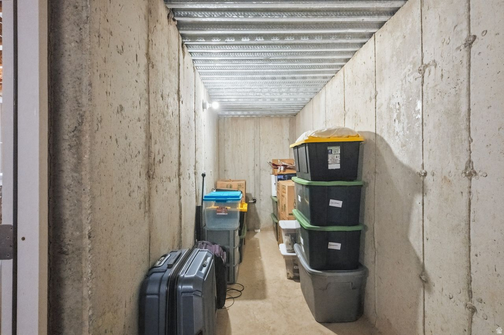 3233 W 2500 N Clinton, UT 84015