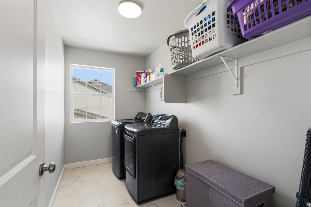 3233 W 2500 N Clinton, UT 84015