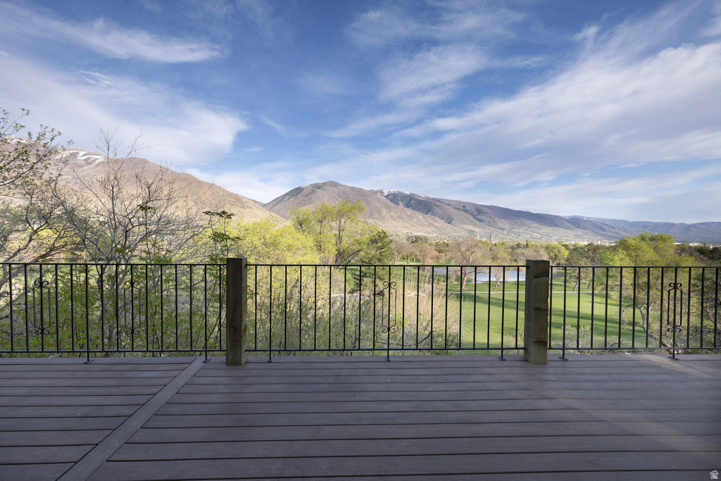 1572 N STAYNER DR Farmington, UT 84025