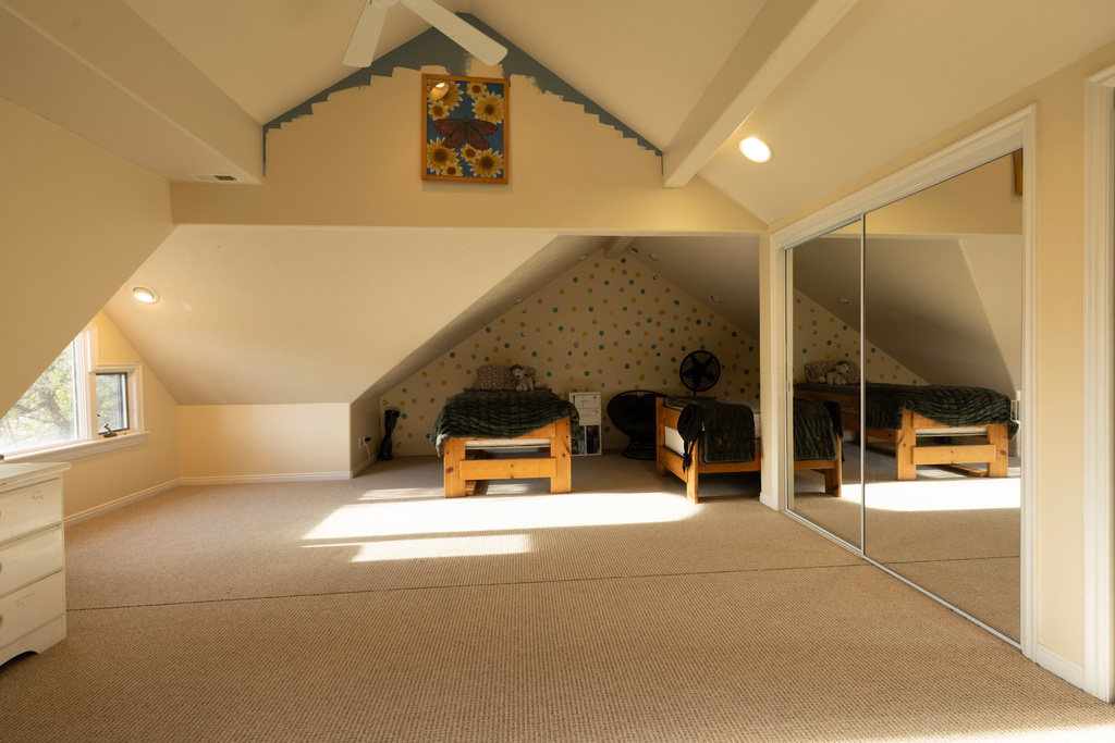 1572 N STAYNER DR Farmington, UT 84025