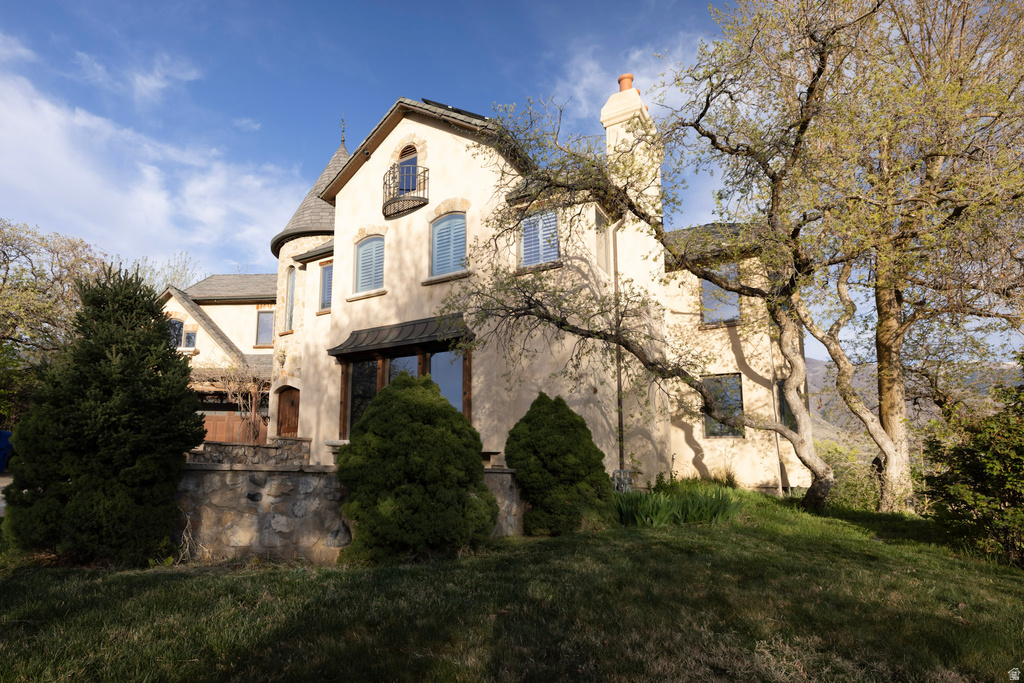 1572 N STAYNER DR Farmington, UT 84025