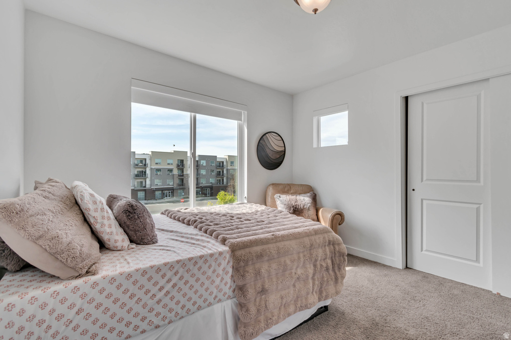 7649 S LIND LN Midvale, UT 84047