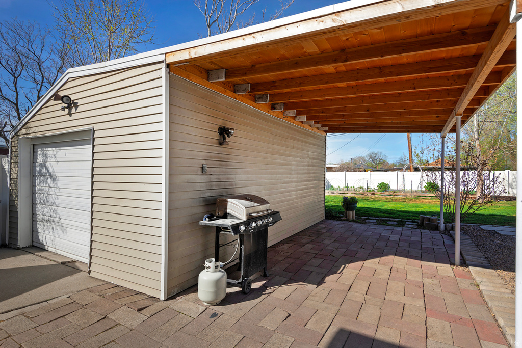 565 N DEXTER ST Salt Lake City, UT 84116