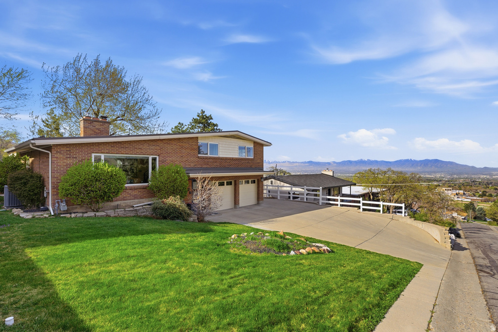 3720 E YOSEMITE DR Salt Lake City, UT 84109