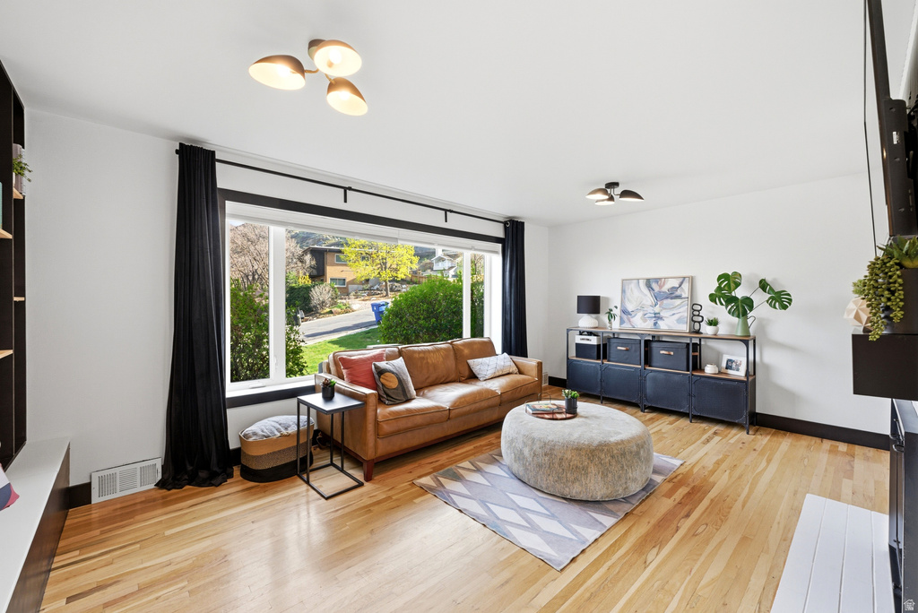 3720 E YOSEMITE DR Salt Lake City, UT 84109