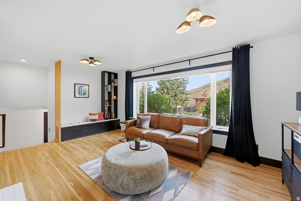 3720 E YOSEMITE DR Salt Lake City, UT 84109