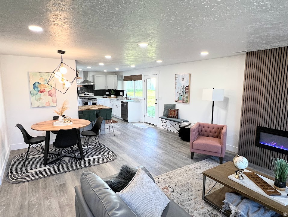 1448 E ESTRELLITA DR Sandy, UT 84093