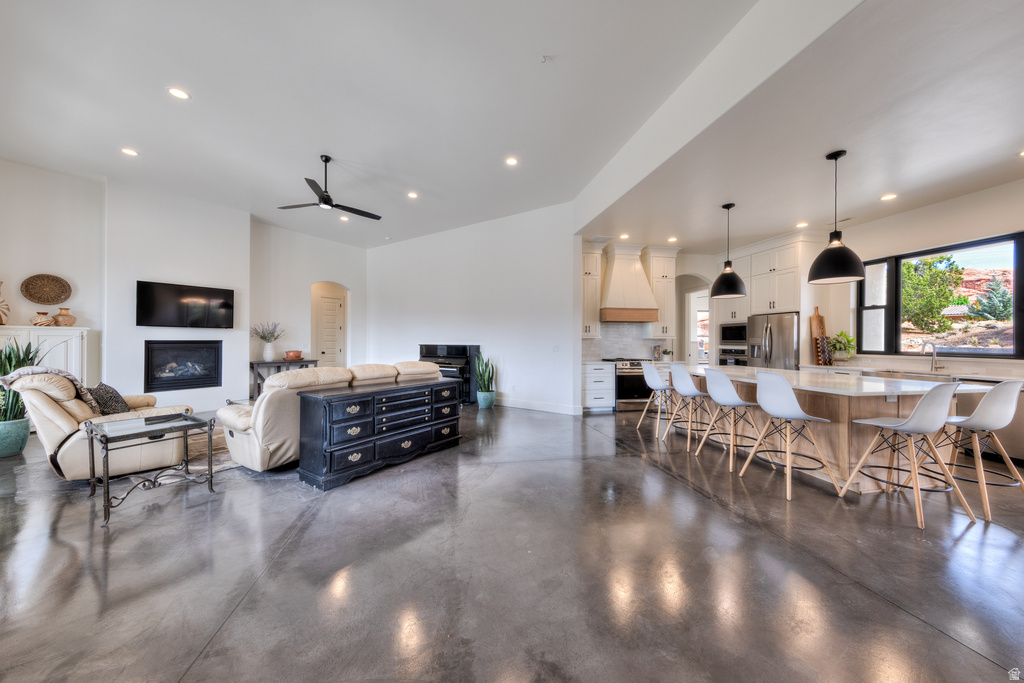 2211 CAMINO DEL CARNERO Moab, UT 84532