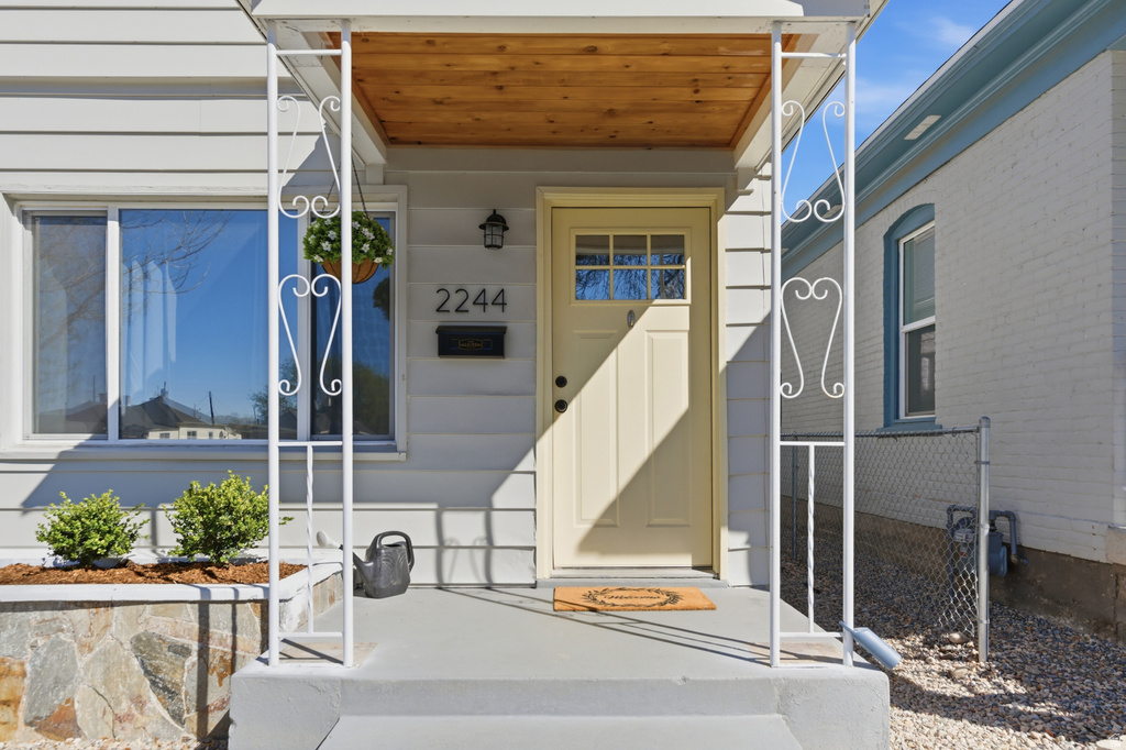 2244 JACKSON AVE Ogden, UT 84401