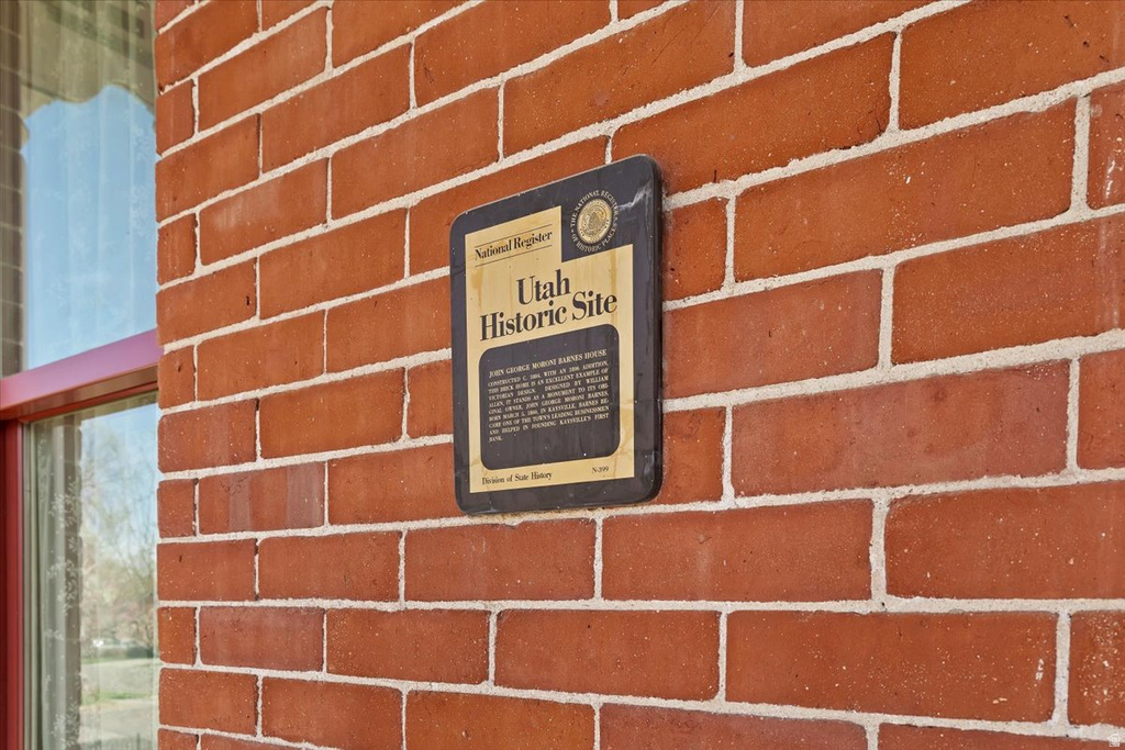 42 W CENTER ST Kaysville, UT 84037