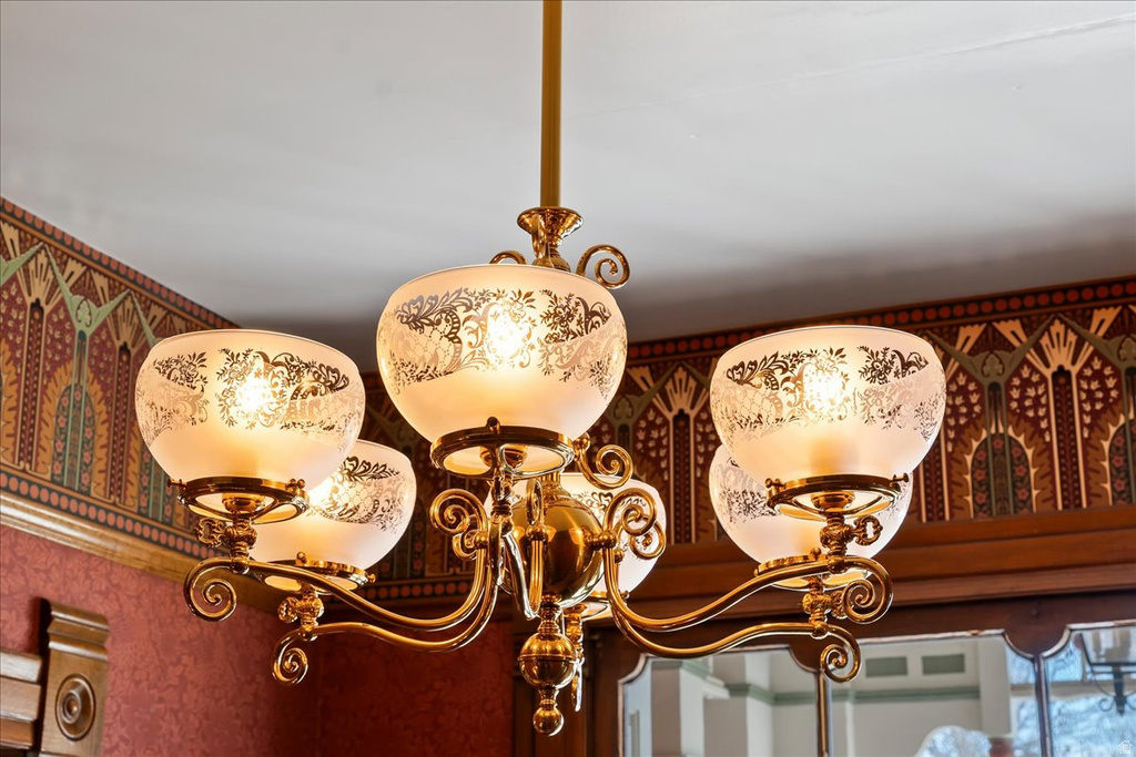 42 W CENTER ST Kaysville, UT 84037