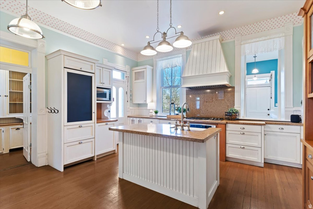 42 W CENTER ST Kaysville, UT 84037