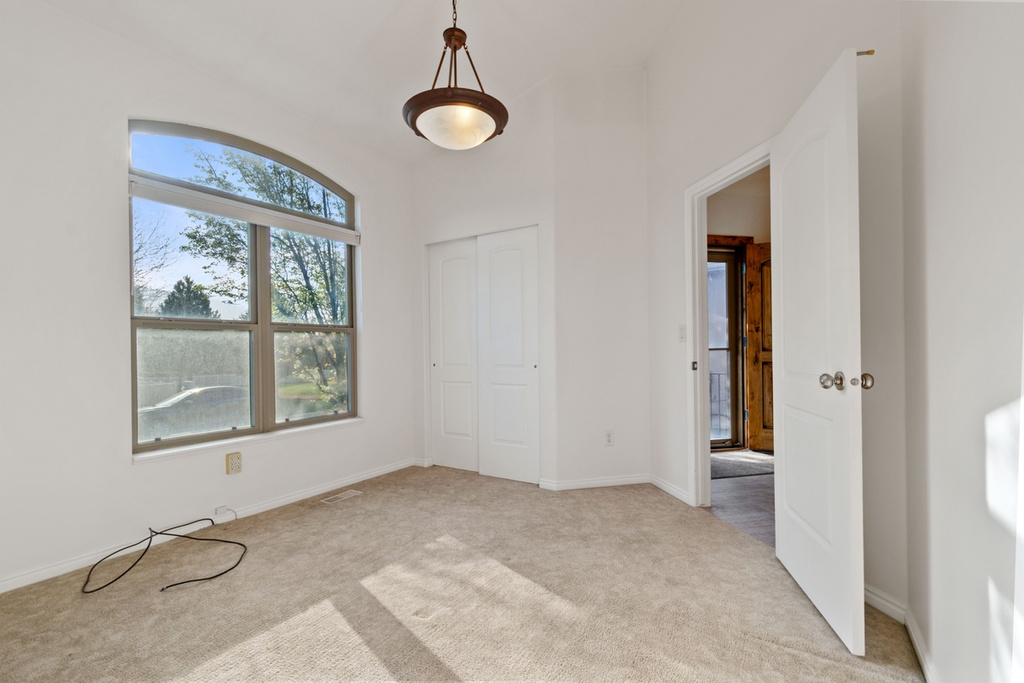 10956 S CRYSTAL VIEW WAY South Jordan, UT 84095