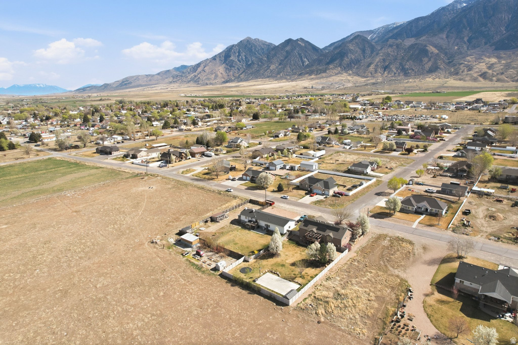 470 S 200 W Mona, UT 84645