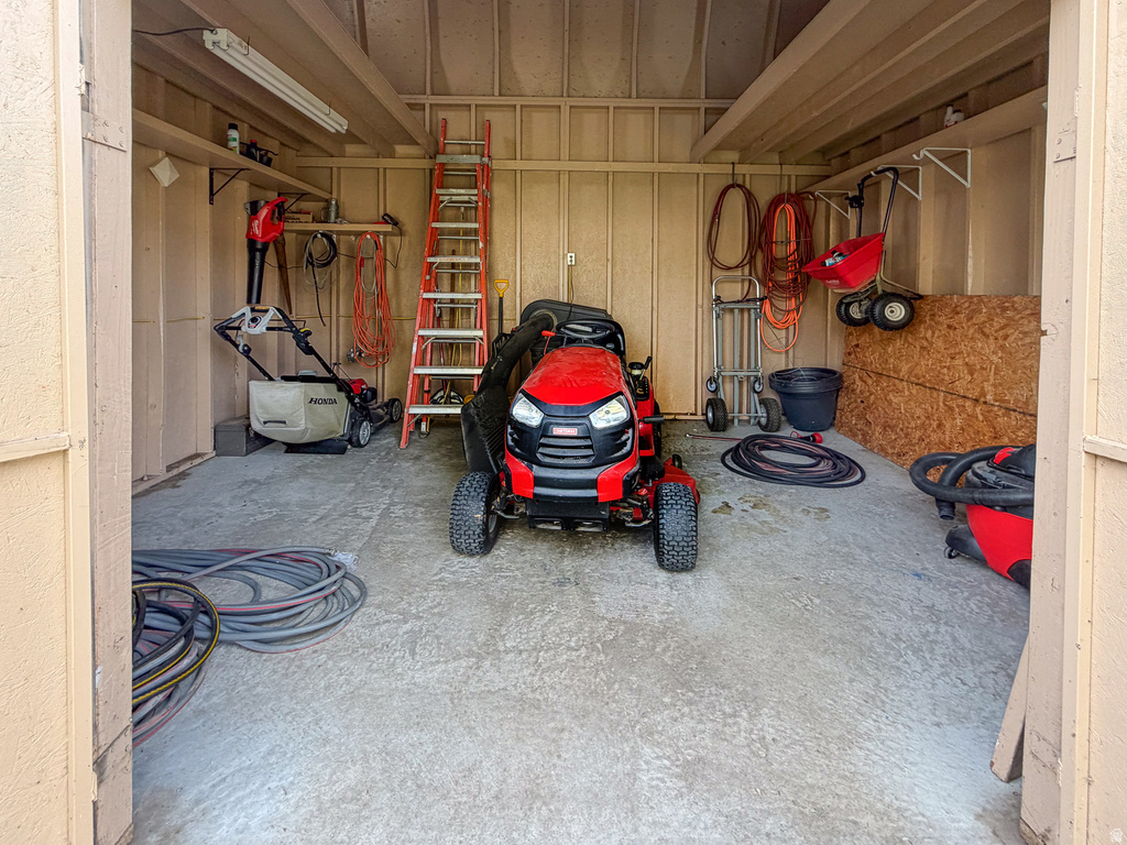 2679 W 2500 N Clinton, UT 84015