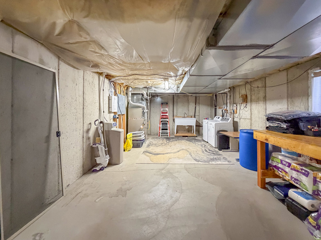 2679 W 2500 N Clinton, UT 84015