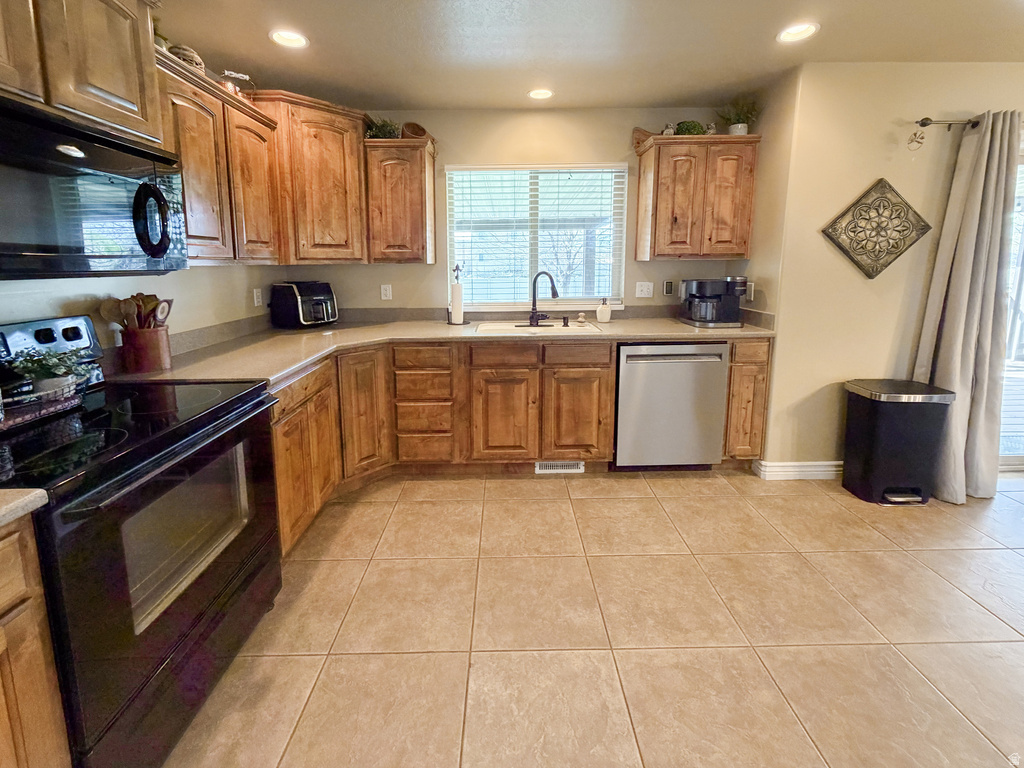 2679 W 2500 N Clinton, UT 84015