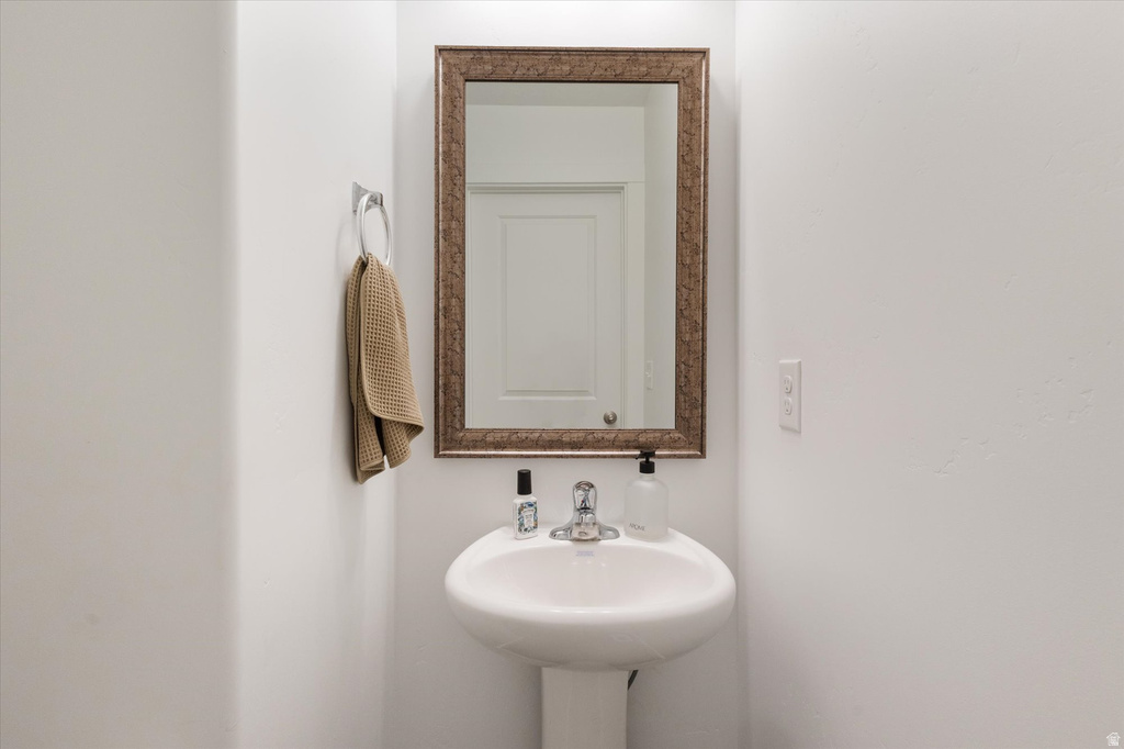 282 N STARBOARD DR Saratoga Springs, UT 84045