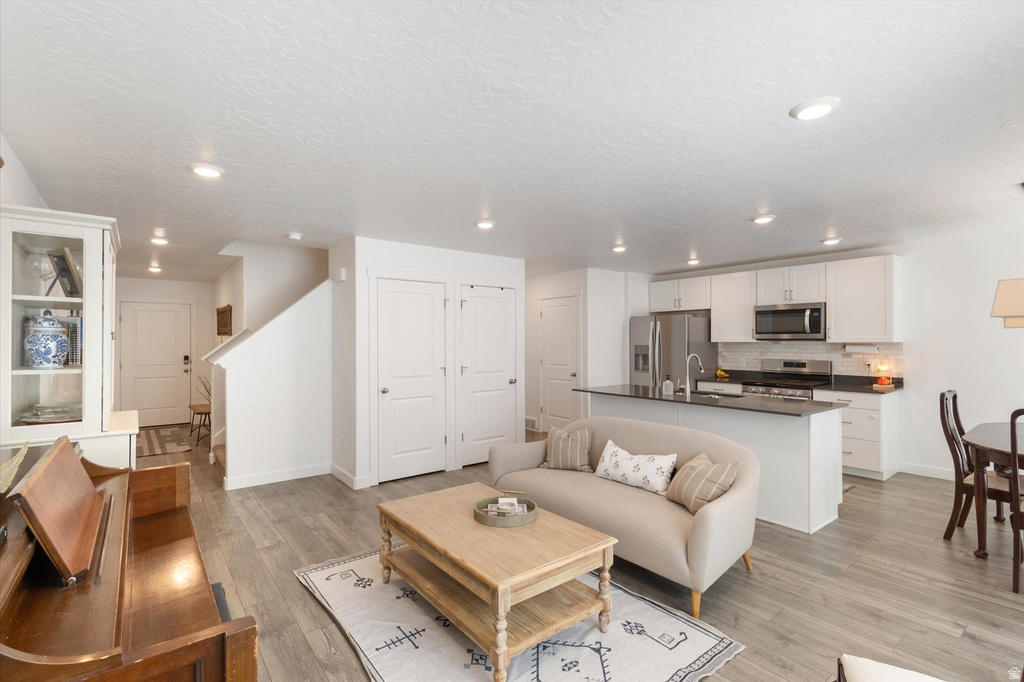 282 N STARBOARD DR Saratoga Springs, UT 84045