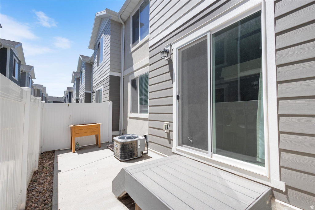 282 N STARBOARD DR Saratoga Springs, UT 84045