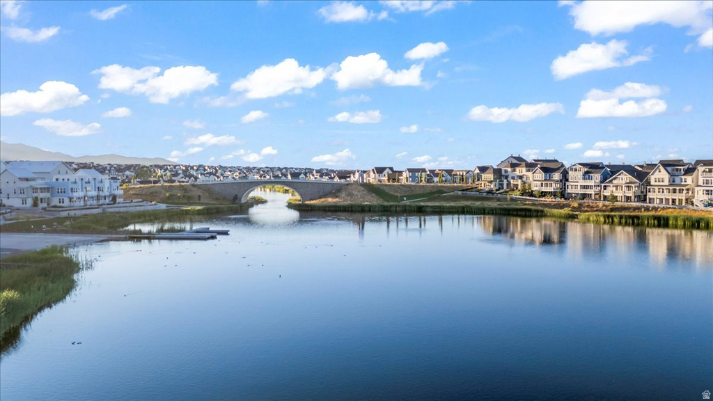 6911 W DOCKSIDER DR South Jordan, UT 84009