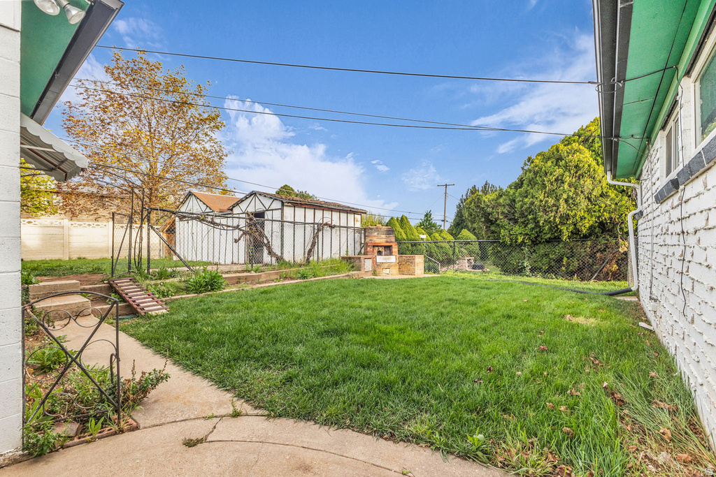 578 VALERIA DR Layton, UT 84041