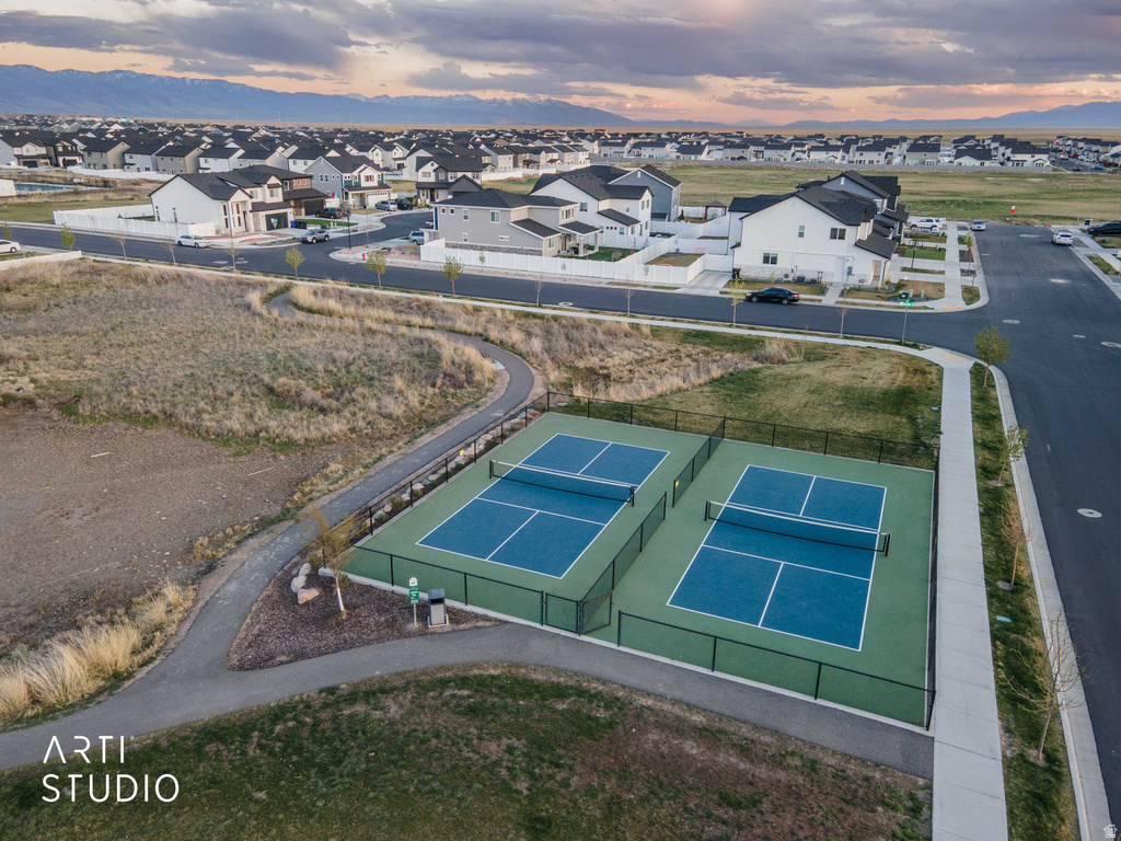 2608 W 2960 S Syracuse, UT 84075