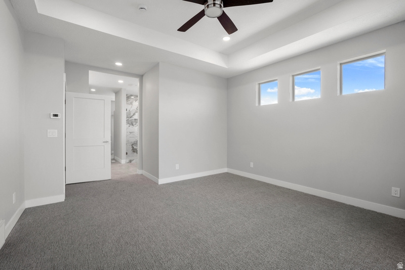 2275 E MEADOWLARK LN North Logan, UT 84341