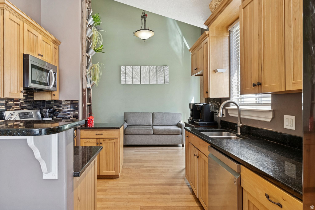 263 W 360 N Kamas, UT 84036