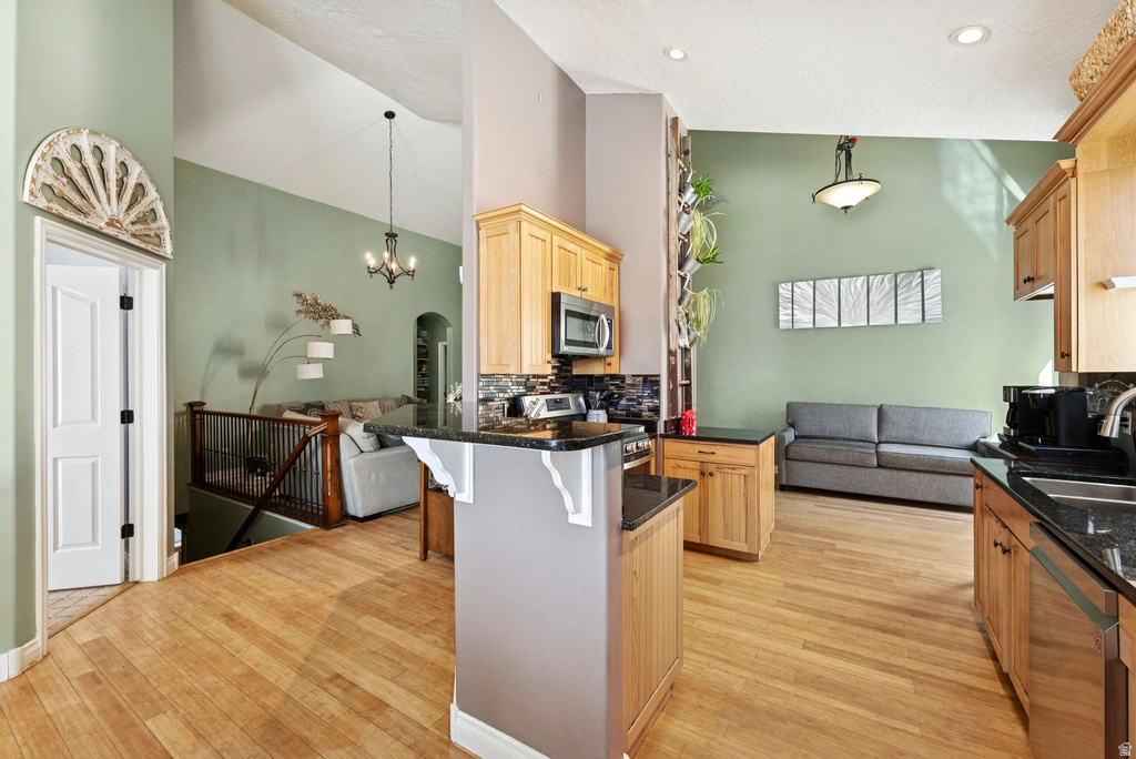 263 W 360 N Kamas, UT 84036