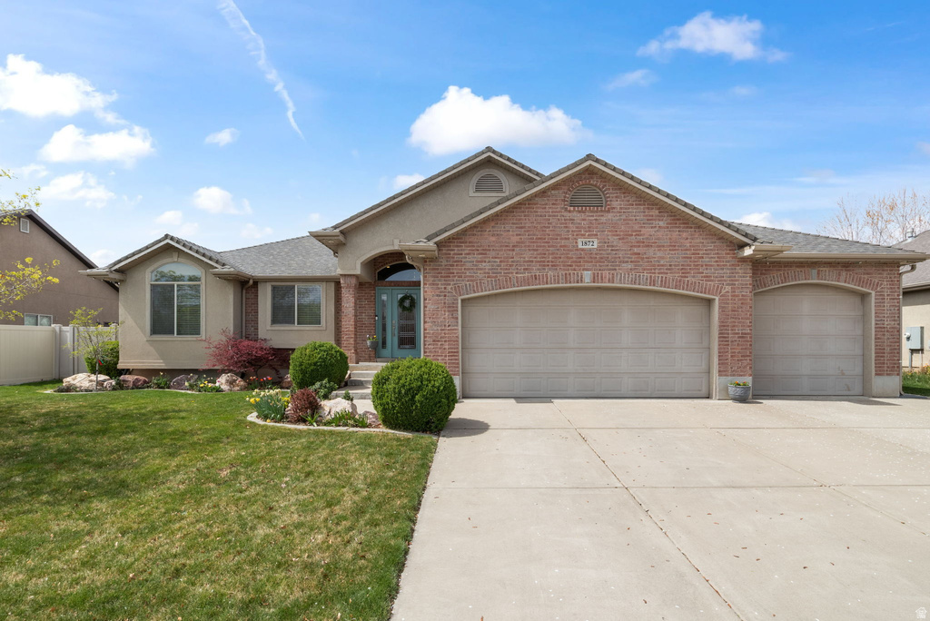 1872 S 2265 W Syracuse, UT 84075
