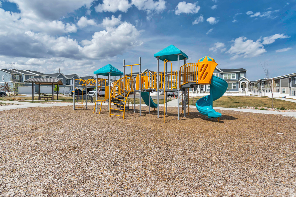 2017 N RED YEARLING DR #540 Saratoga Springs, UT 84045