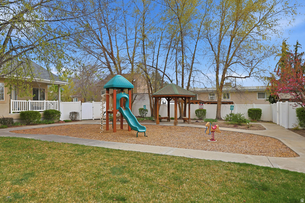 7809 S NORFOLK PINE WAY Sandy, UT 84094