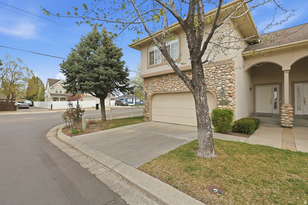 7809 S NORFOLK PINE WAY Sandy, UT 84094