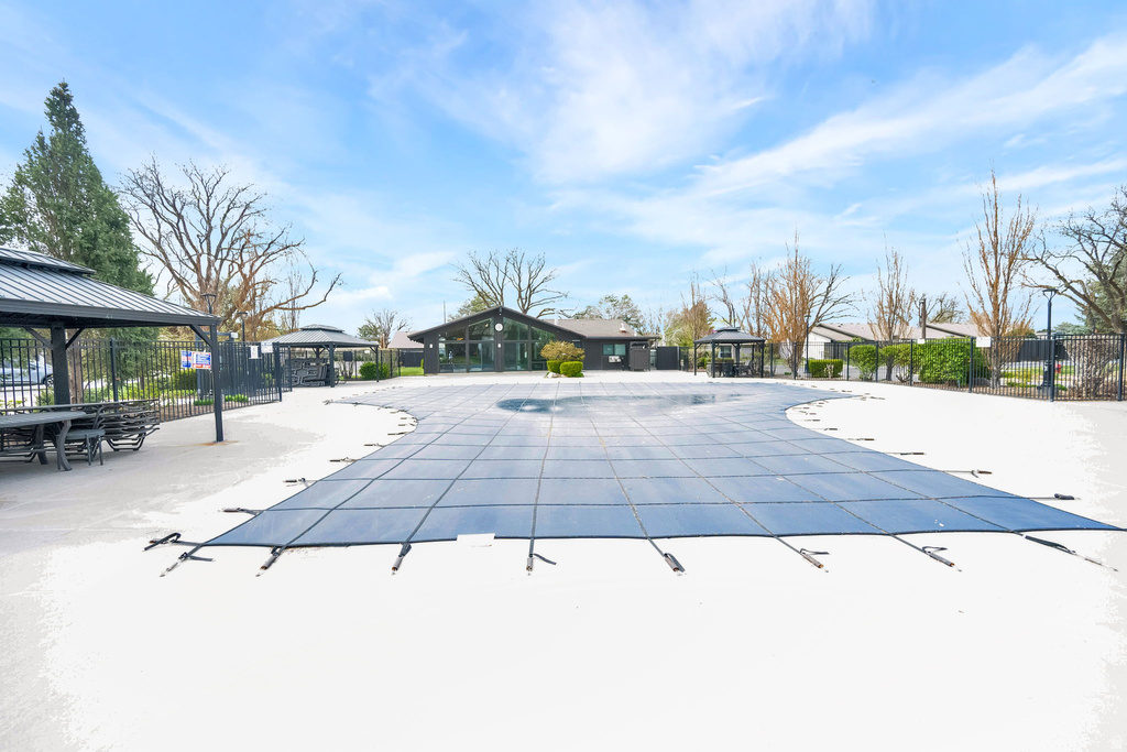 1047 E EASTGATE RD Murray, UT 84117