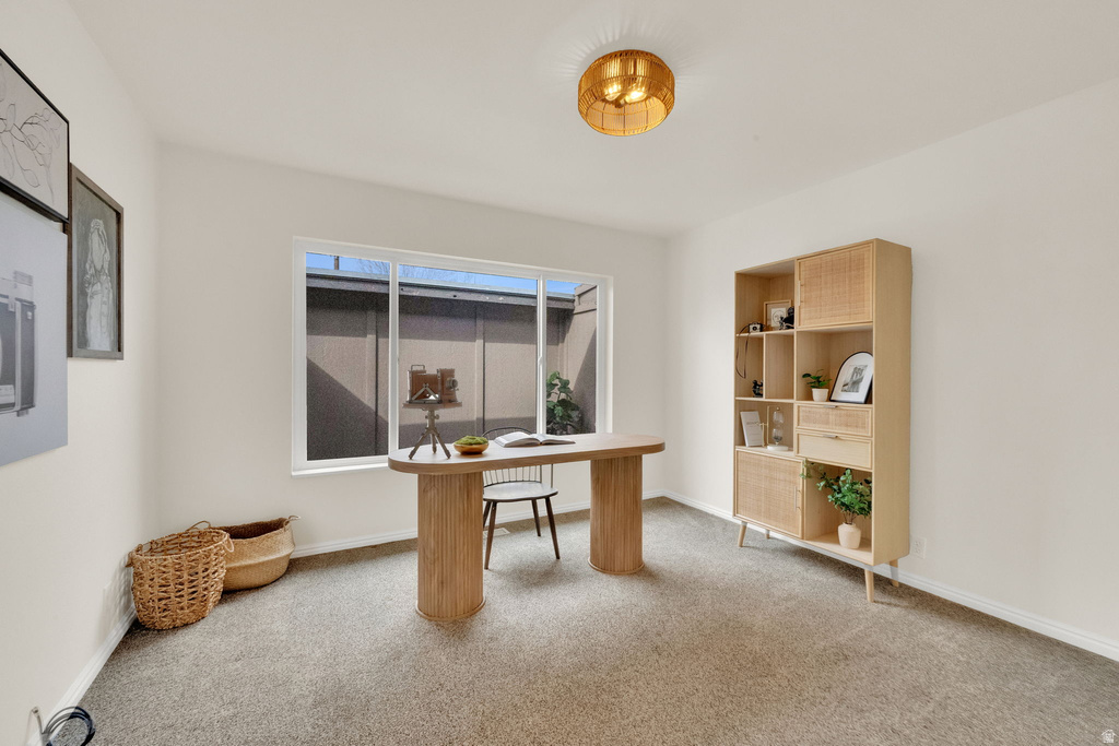 1047 E EASTGATE RD Murray, UT 84117