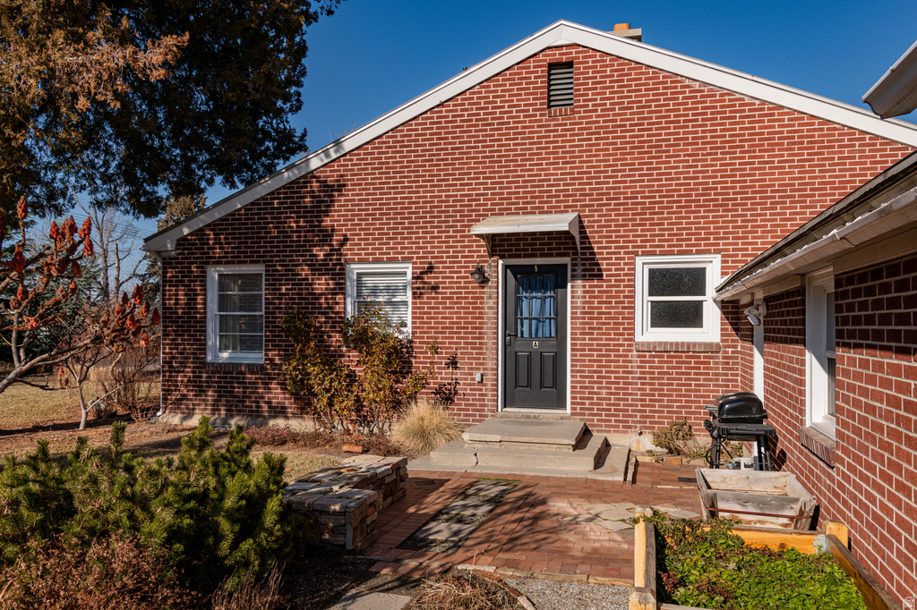 2315 E 6600 S Cottonwood Heights, UT 84121
