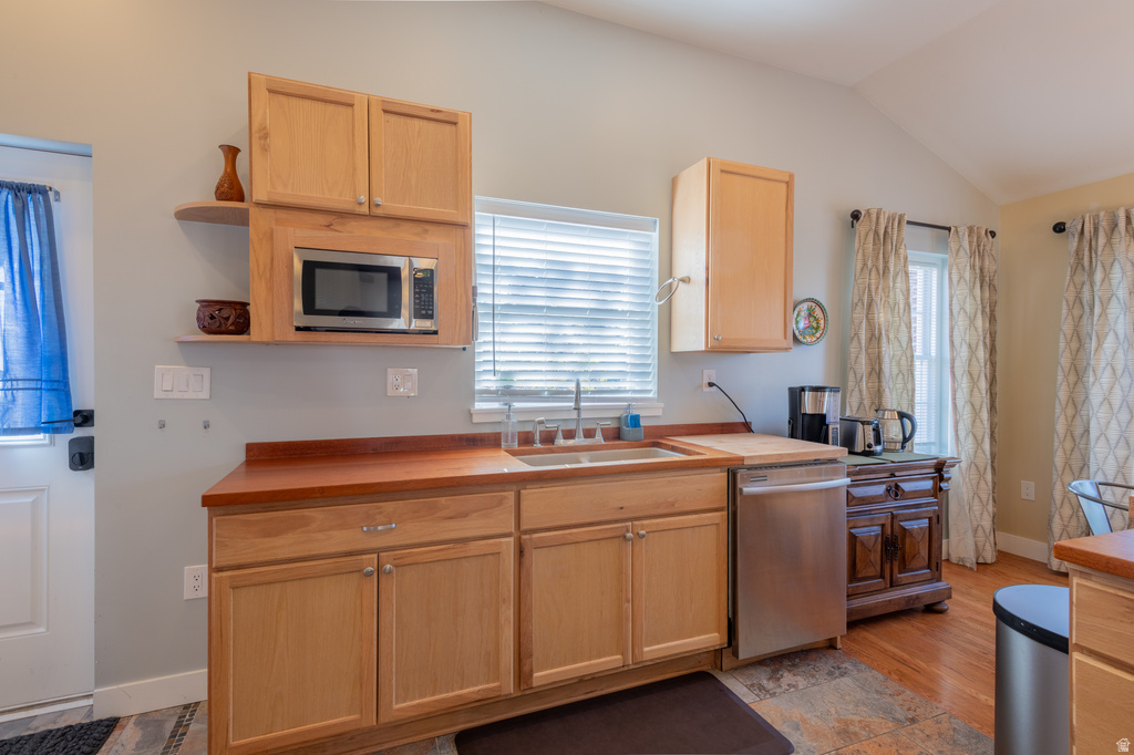 2315 E 6600 S Cottonwood Heights, UT 84121