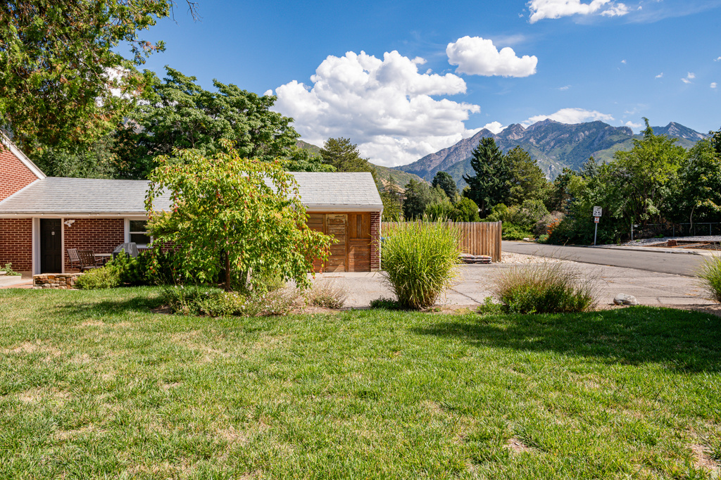 2315 E 6600 S Cottonwood Heights, UT 84121